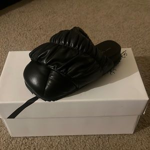 Yume Yume women black leather mule